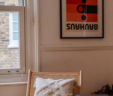 4 bedroom terraced house to rent - Photo 3