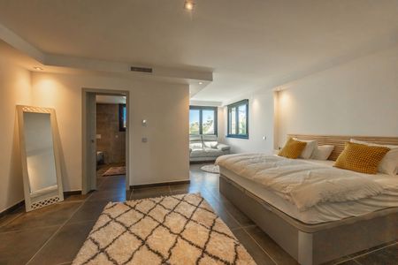 Detached Villa in Nueva Andalucía - Photo 3