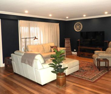 Spacious 3-Bedroom Unit Wollongong CBD - Photo 2