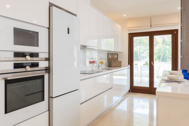 Ground Floor Apartment in The Golden Mile - Photo 1