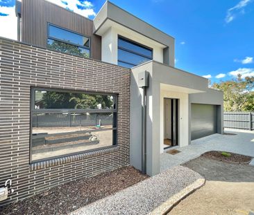 Architecturally Designed Large Three Bedroom Home in Premier Location! - Photo 6