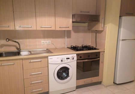 Se inchiriaza garsoniera situata pe bulevardul Nicolae Titulescu - Photo 2