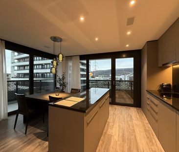 Modern and fully furnished 2.5-room apartment with balcony and pano... - Photo 3