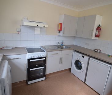 To Let 1 Bed Ground Floor Flat - Photo 6