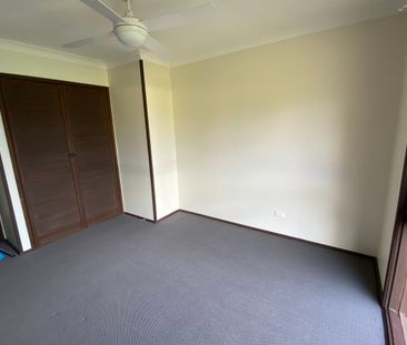 family home - Photo 1