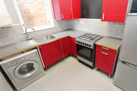 2 bedroom flat to rent - Photo 5