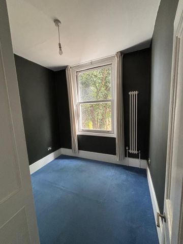 2 Bed Flat, Chiswick High Road, W4 - Photo 3