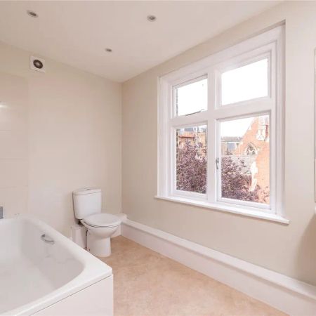 2 bedroom flat in 14 Market Place - Photo 4