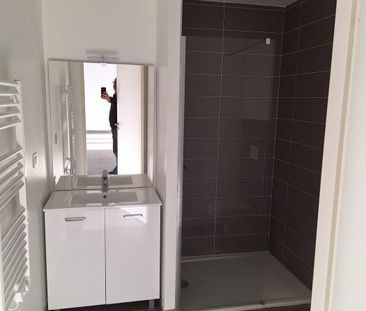 T2 AVEC LOGGIA ET PARKING - Photo 2