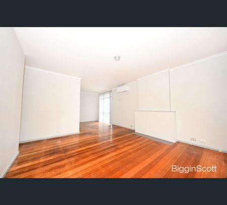 16 Wallabah Street, Mount Waverley, Vic 3149 - Photo 3
