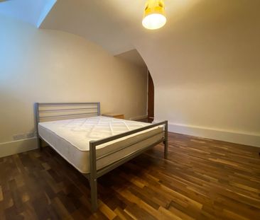 3 Bed Flat, The White House, BS1 - Photo 1