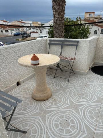 Alquiler de chalet pareado en Calle Rodrigo, 459 - Photo 2