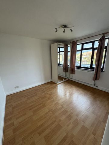 3 bedroom house to rent - Photo 2