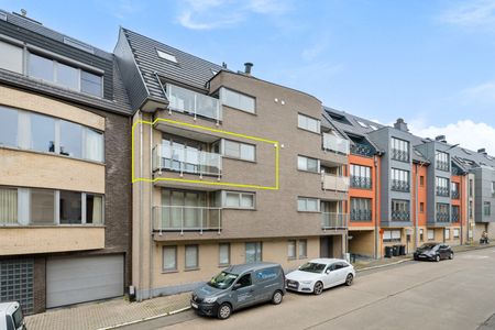 Ruim, lichtrijk appartement met autostaanplaats te Herzele! - Foto 2