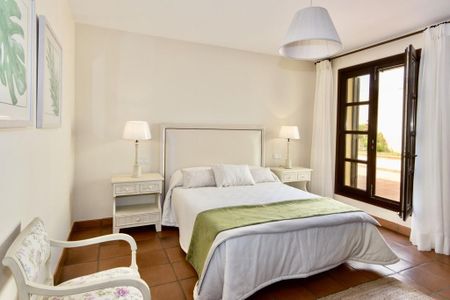 Luxury Villa for rent in Sotogrande, Spain - Photo 2