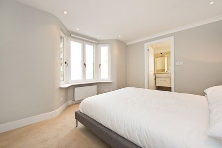 Warriner Gardens, London, SW11 - Photo 5