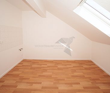 Romantische 3 Raum DG-Wohnung mit großem Wohn-Essbereich in ruhiger Sonnenberg-Lage - Photo 3