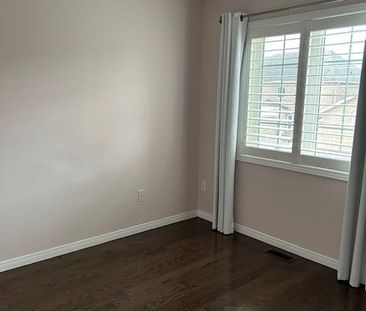 For Lease - 3045 Gladeside Avenue Unit# 9, Oakville, Ontario - Photo 4