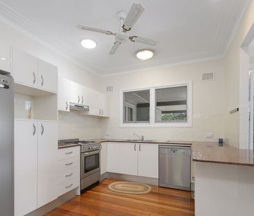 42 Pacific Drive, Port Macquarie NSW 2444 - House For Rent | Domain - Photo 3