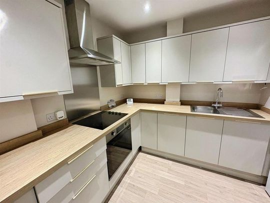 2 bedroom flat to rent - Photo 1