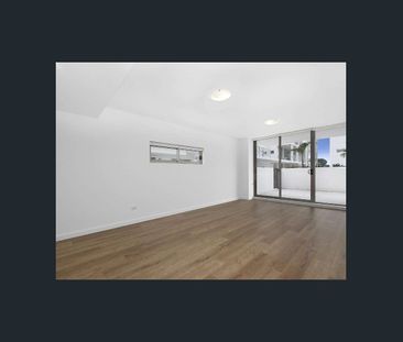 Spacious Apartment - Photo 1