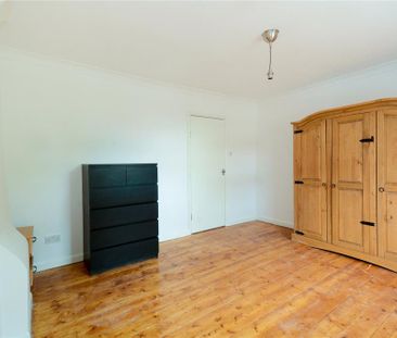 2 bedroom maisonette to rent - Photo 4