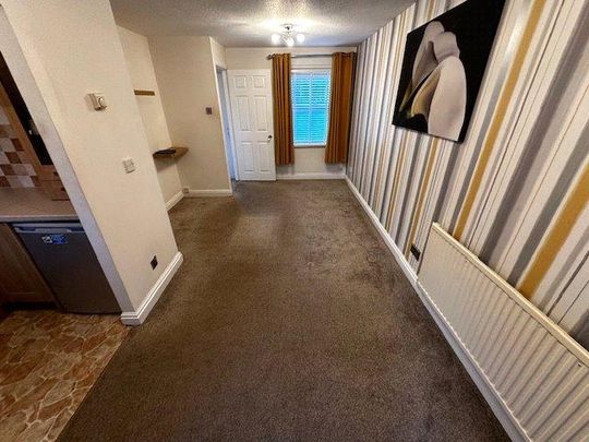 2 bedroom semi-detached house to rent - Photo 1