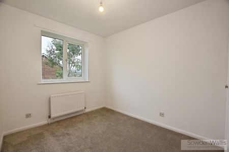3 bedroom semi-detached house to rent - Photo 3