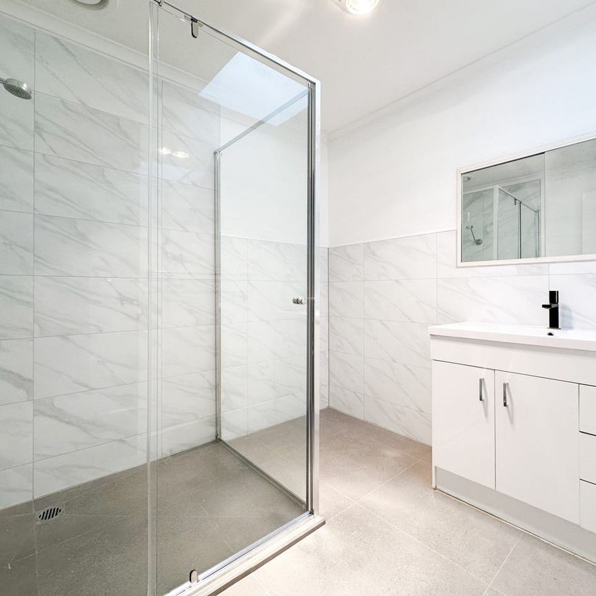 2 Bedroom Unit in the Heart of Mount Waverley - Photo 1