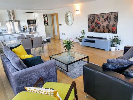 2 Bed Flat, Wood Wharf Apartments, SE10 - Photo 3