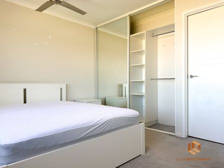 Victoria Park - Photo 3