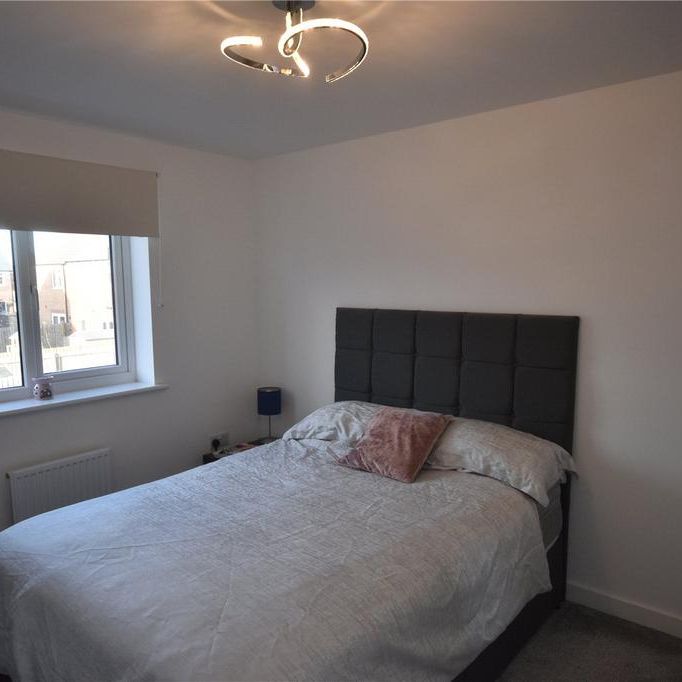 3 bedroom semi-detached house to rent - Photo 1