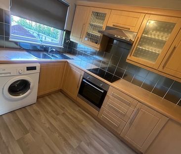 2 Bed Terraced House, Hogarth Crescent, G32 - Photo 4
