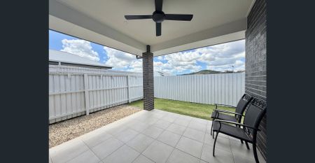 Newly built property with 10 kw solar panels and smart home features | Next to park perfect for family! (unfurnished) - Photo 2