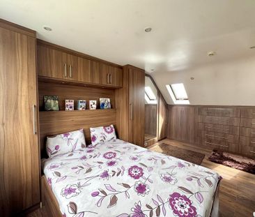 4 bedroom semi-detached house to rent - Photo 4