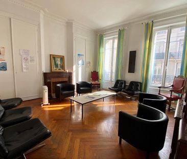 Location Appartement 7 pièces 122m² ST CHAMOND 42400 - Photo 5