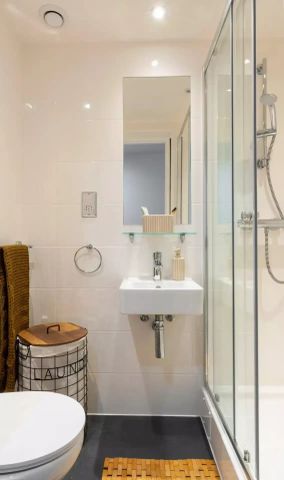 Luxe Ensuite - Photo 4
