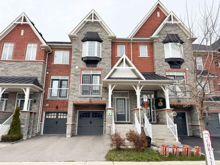 For Lease - 138 Farooq Boulevard, Vaughan, Ontario - Photo 2