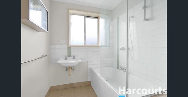 Two bedroom unit in a quiet location - Photo 1