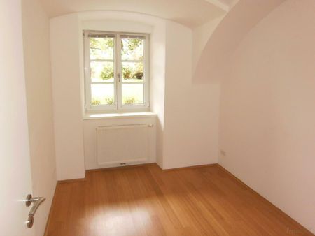 Attraktive Wohnung mit eigenem Vorgarten - Foto 3