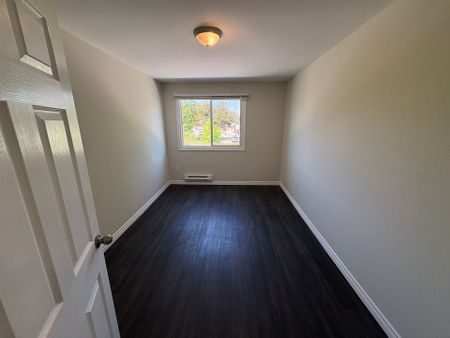 For Lease - 130 King Street Unit# 8, Clarington, Ontario - Photo 3