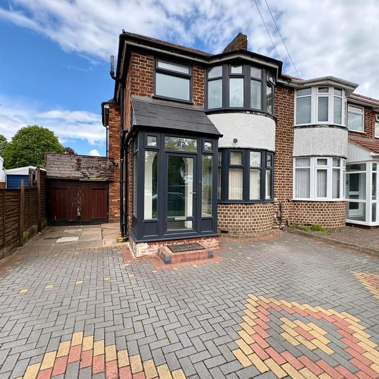 3 bedroom semi-detached house to rent - Photo 1