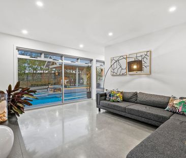 Spacious Family Living in the Heart of Barwon Heads - Photo 2