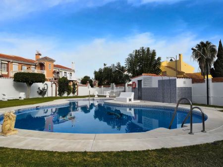 Casa adosada de alquiler en Pasaje Dorian Gray, Guadalmar - Photo 5