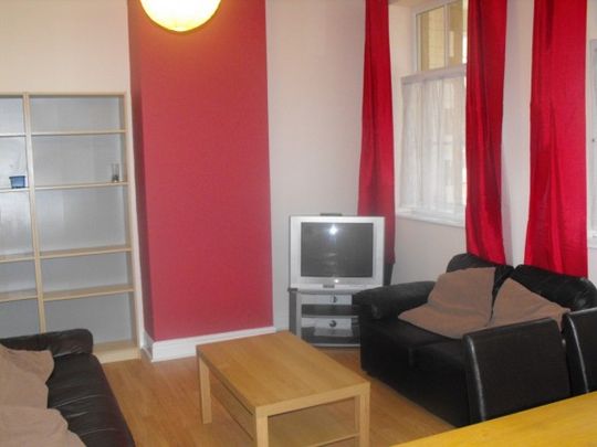 6 Bed - Apartment - Bradford - Photo 1