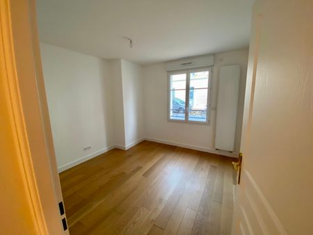 Location Appartement 2 pièces 36m² ST MAUR DES FOSSES 94100 - Photo 2