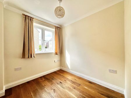 4 bedroom detached house to rent - Photo 4