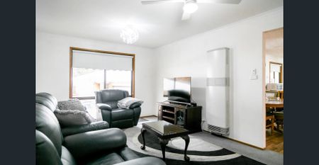 29 Specimen Hill Road, Golden Square, Vic 3555 - Photo 2