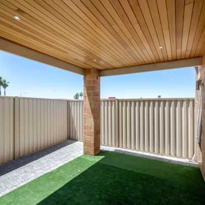 Three Bedroom Home with a Study - Photo 1