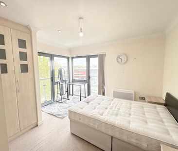 2 bedroom apartment to rent - Photo 4